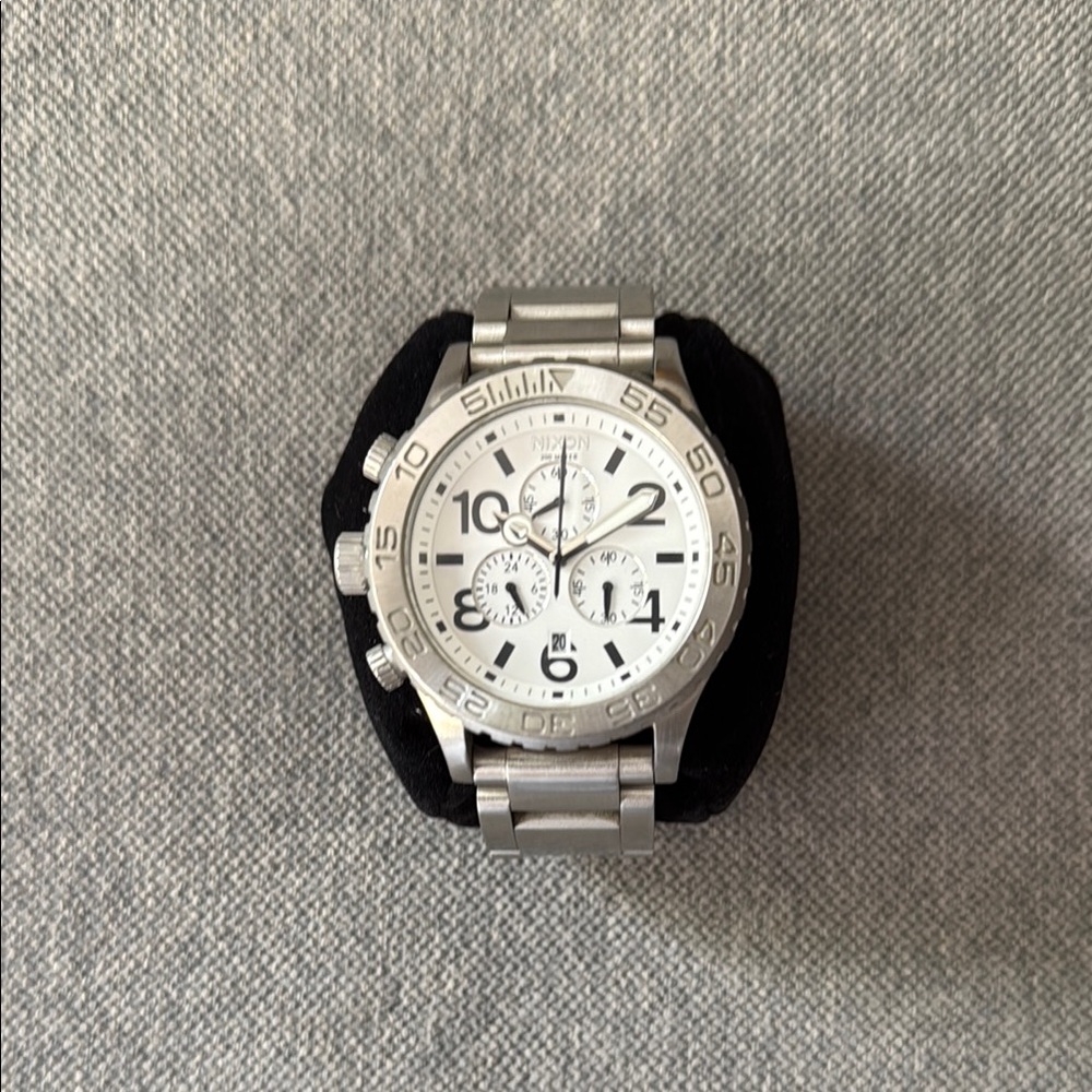 Nixon 42-10 Chronograph Watch